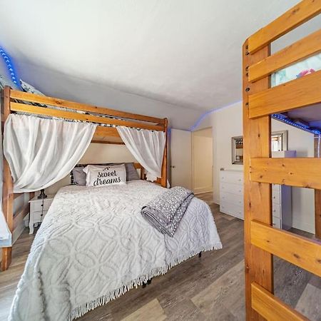 Cottage In The Falls, 2 B, 2 Bath, Fireplace 쿠야호가폴스 외부 사진