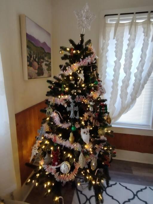 Cottage In The Falls, 2 B, 2 Bath, Fireplace 쿠야호가폴스 외부 사진