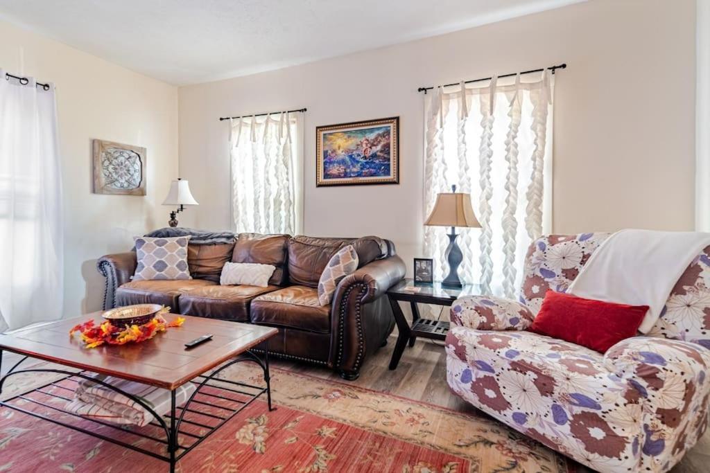 Cottage In The Falls, 2 B, 2 Bath, Fireplace 쿠야호가폴스 외부 사진