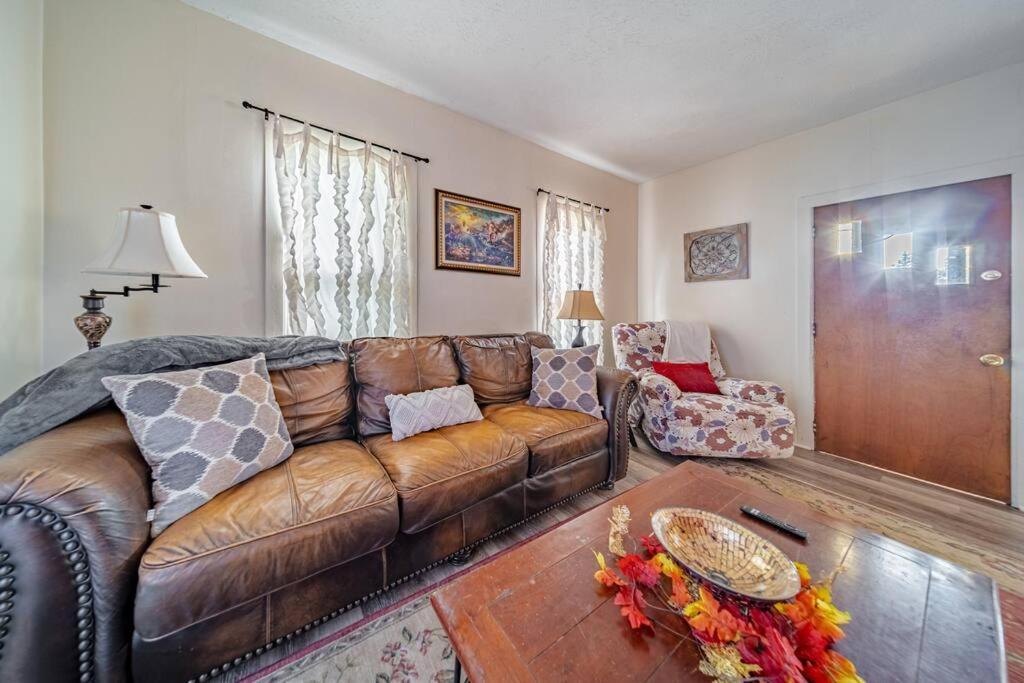 Cottage In The Falls, 2 B, 2 Bath, Fireplace 쿠야호가폴스 외부 사진